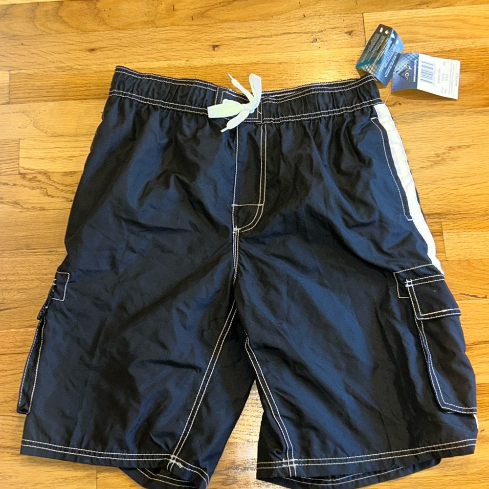 NWT BLACK AND WHITE SWIM SHORTS FOR MEN